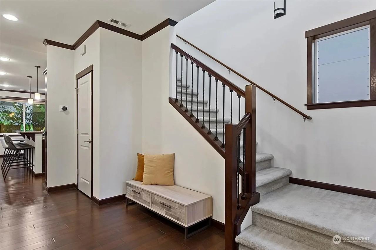 12008 Ne 162nd Pl - Photo 2 of 20