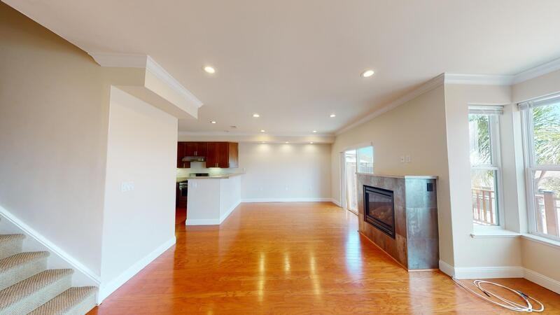 124 Mary Teresa St - Photo 3 of 18