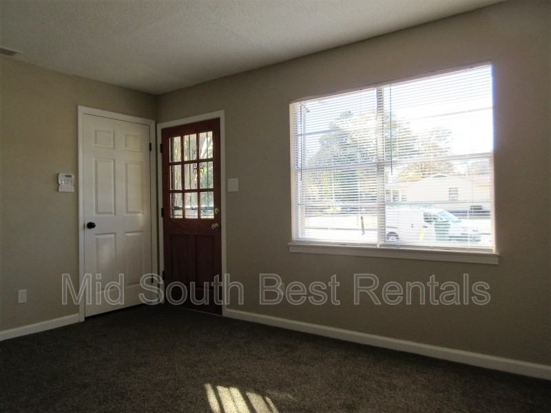 4264 Westmont Rd - Photo 2 of 8