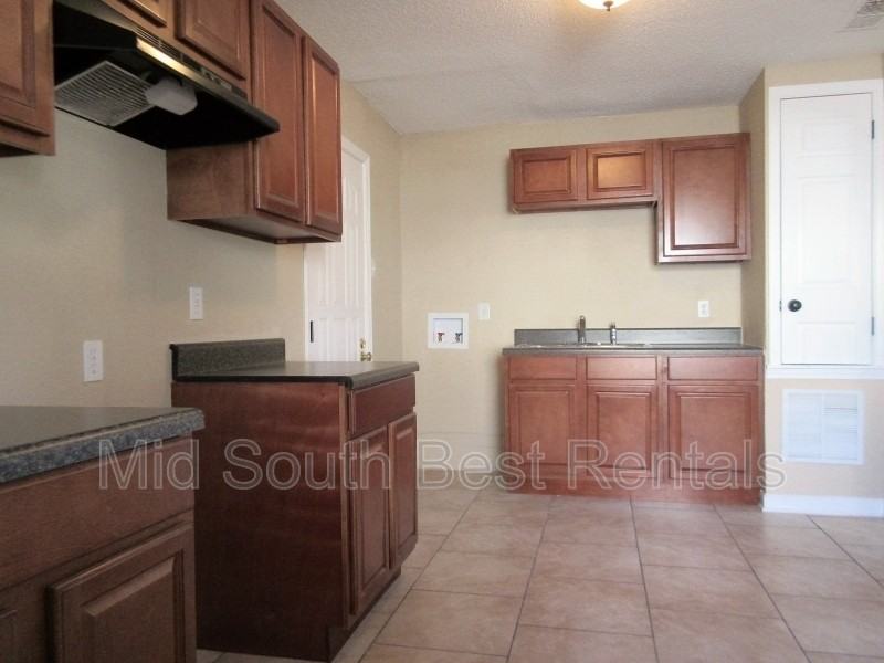 4264 Westmont Rd - Photo 4 of 8