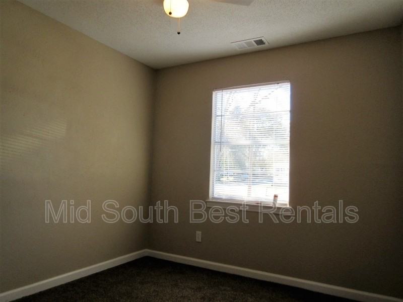 4264 Westmont Rd - Photo 7 of 8