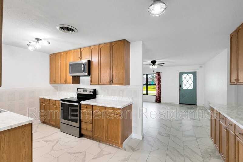 10625 Bresslyn Blvd - Photo 3 of 29