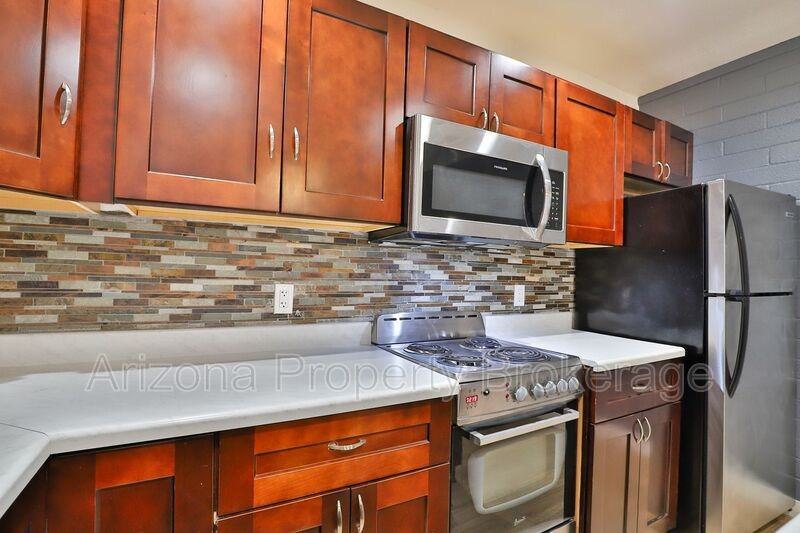 9603 N 5th St #C - Photo 4 of 15