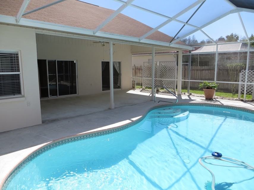 4743 Willow Dr - Photo 2 of 36