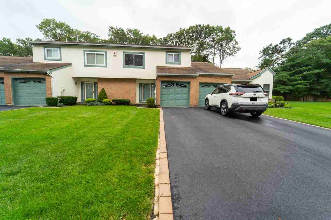 18 Timber Ridge Dr - Photo 3 of 29