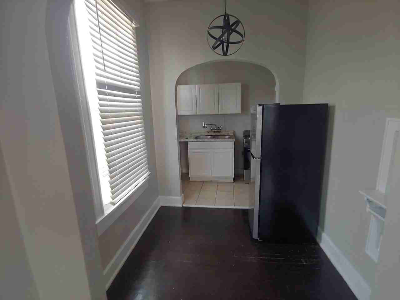 204 E Dewey Pl - Photo 2 of 6