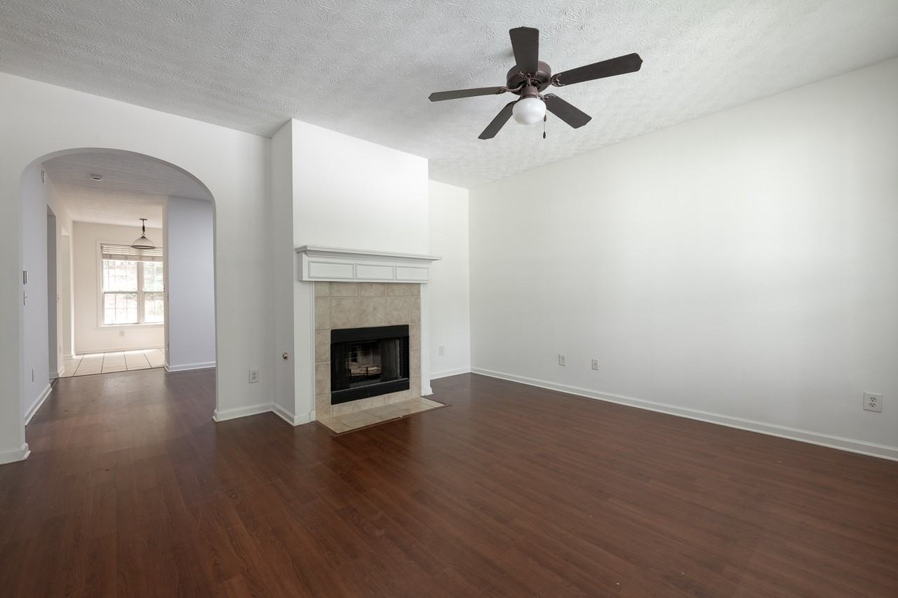 1659 Jackson Sq Nw - Photo 2 of 30