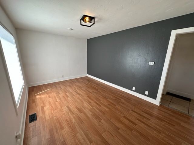 32 W Grove Ave - Photo 3 of 16