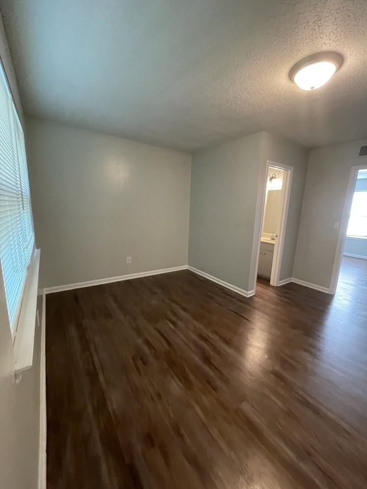 86 St Victors Ln - Photo 2 of 9