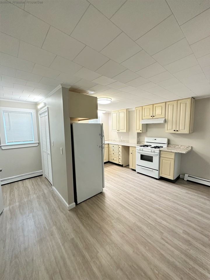 Savery Ln #1 - Photo 3 of 9