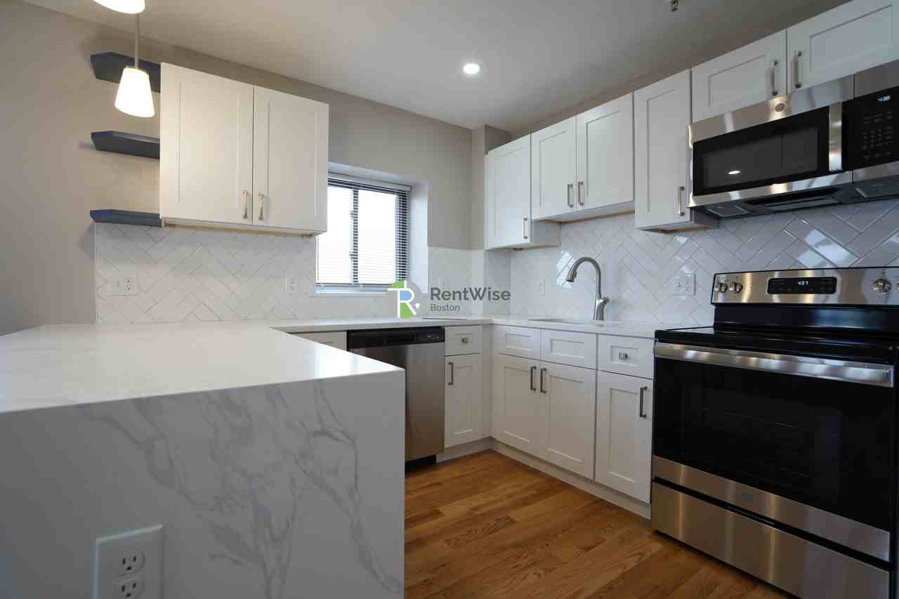 1200 Commonwealth Ave #30 - Photo 5 of 17