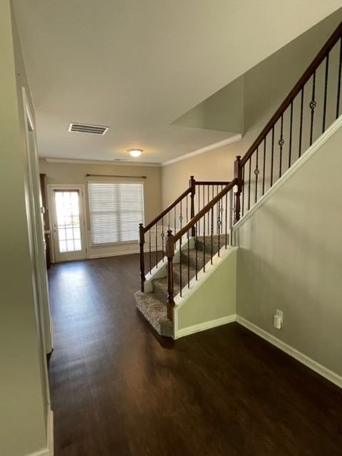 1054 Drayton Ct - Photo 3 of 25
