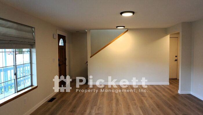 10130 Ashley Cir Nw - Photo 3 of 17