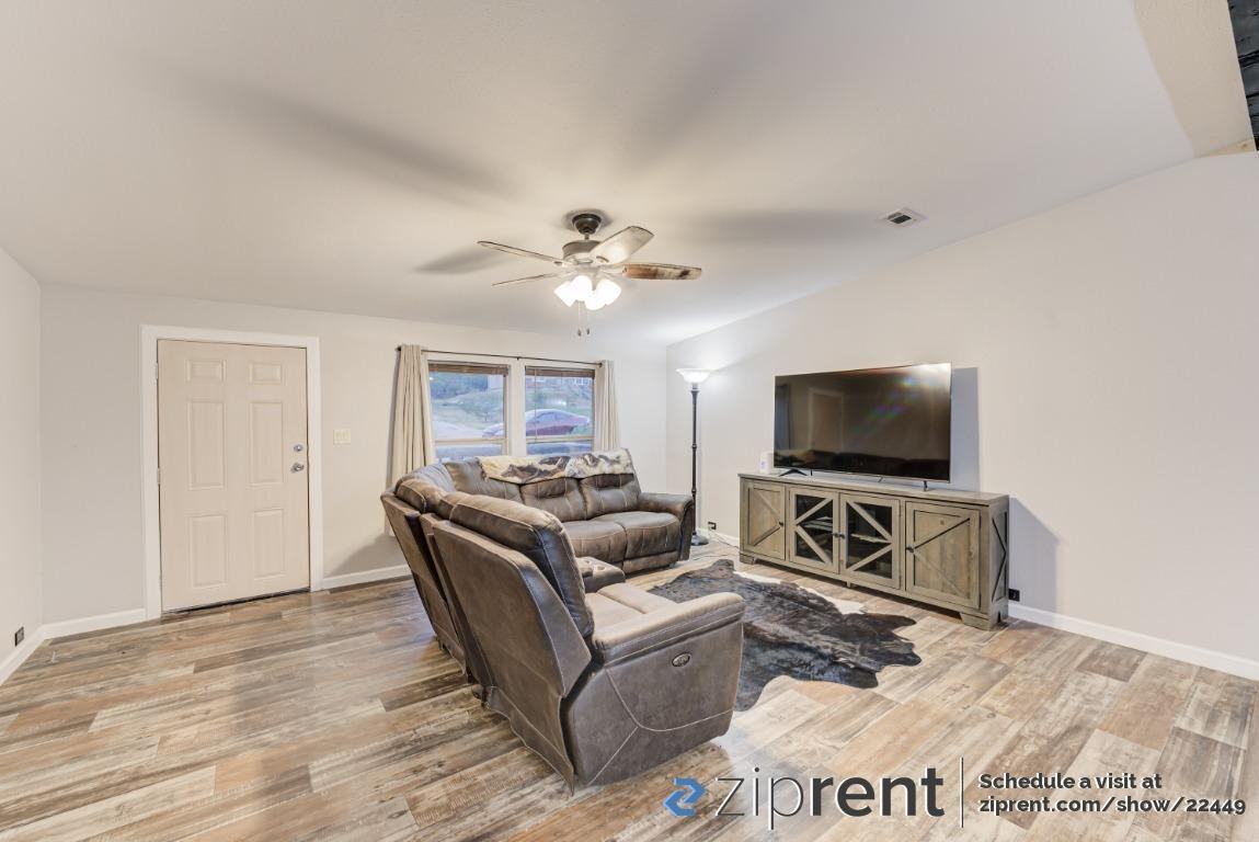 116 Little Loop - Photo 3 of 18