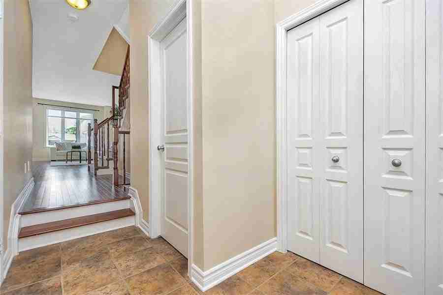 433 Sultan St - Photo 2 of 13