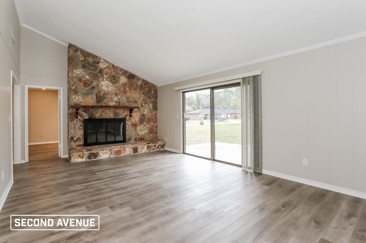 2939 Starshire Cove - Photo 3 of 20