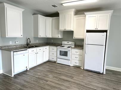 1130 Guillory St #1130 - Photo 2 of 15