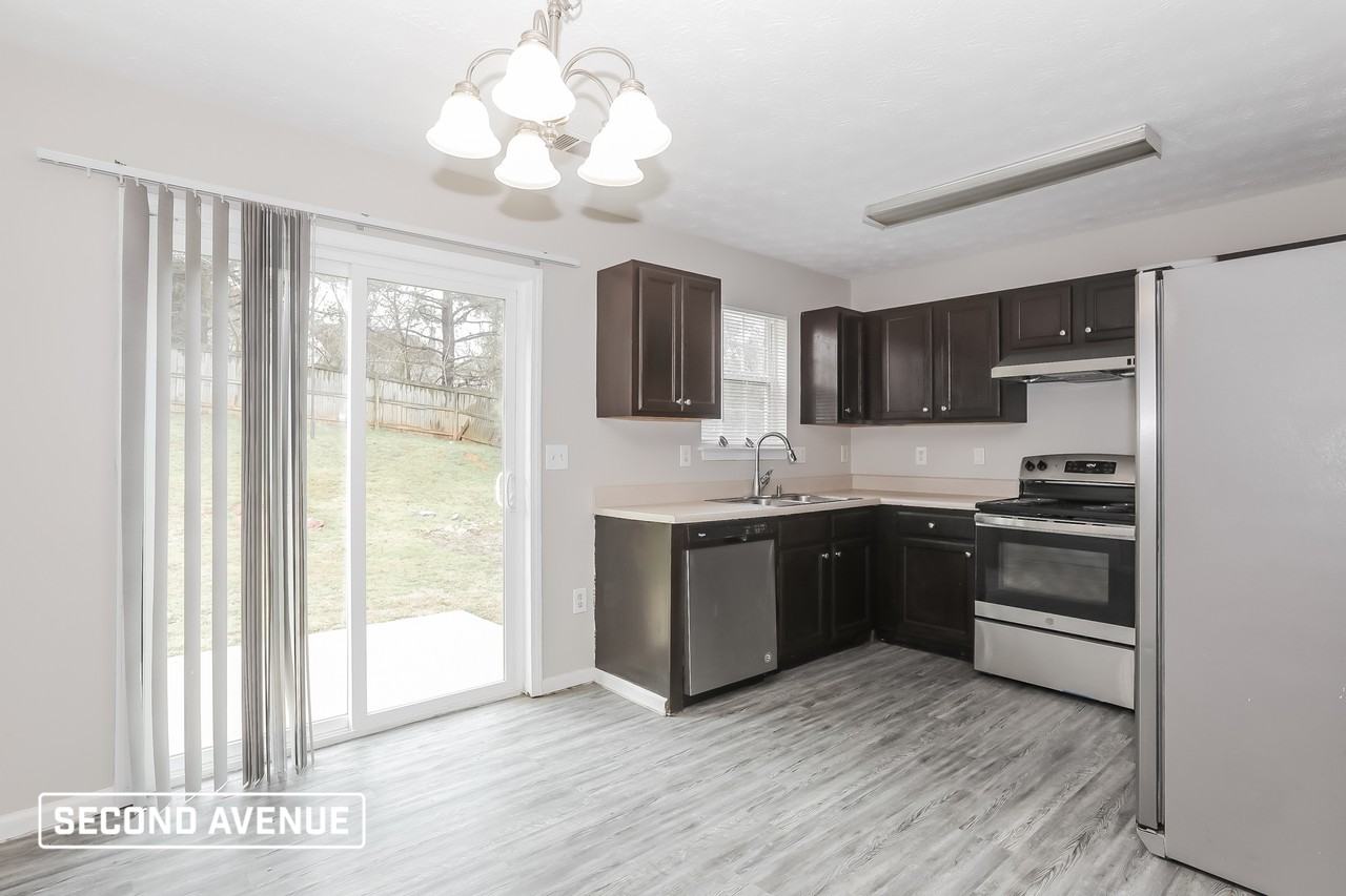 7019 Setters Way - Photo 6 of 23