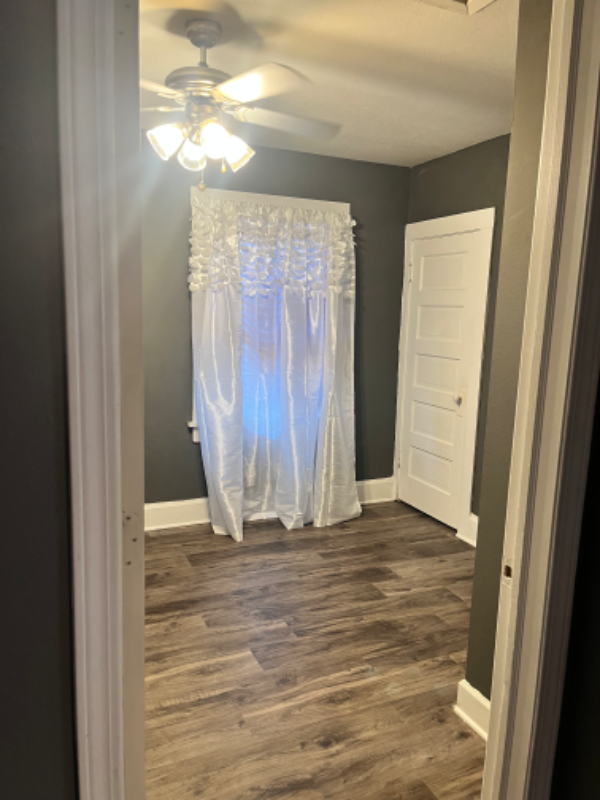 2337 Maple St - Photo 2 of 6