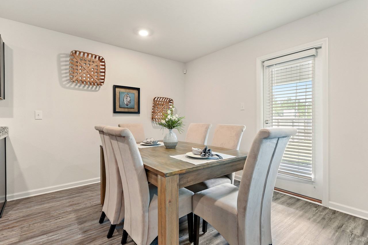 Emerald Lakes South - Photo 3 of 37