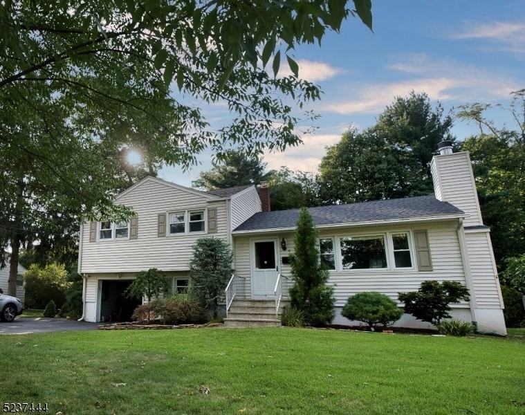 767 June Dr - Photo 2 of 14