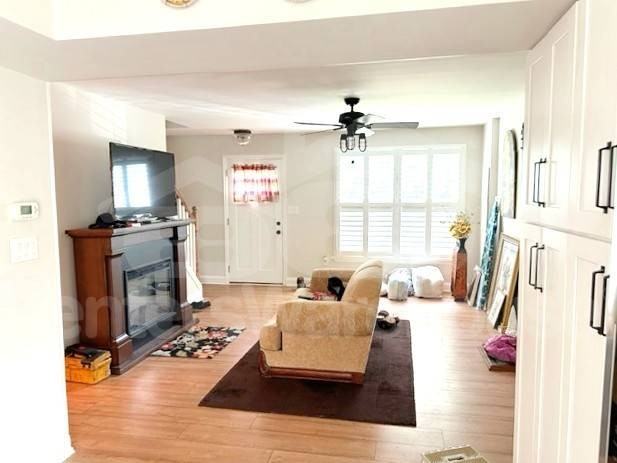 678 Wise Ave - Photo 3 of 10