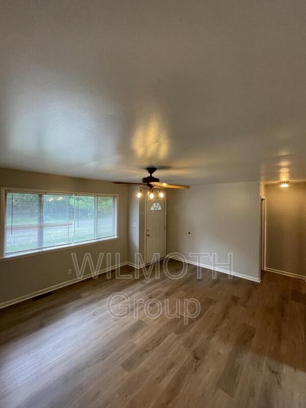 7205 Ralston Ave - Photo 3 of 10