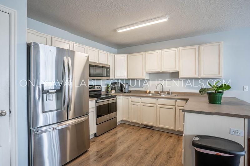 1256 Se - Photo 5 of 15