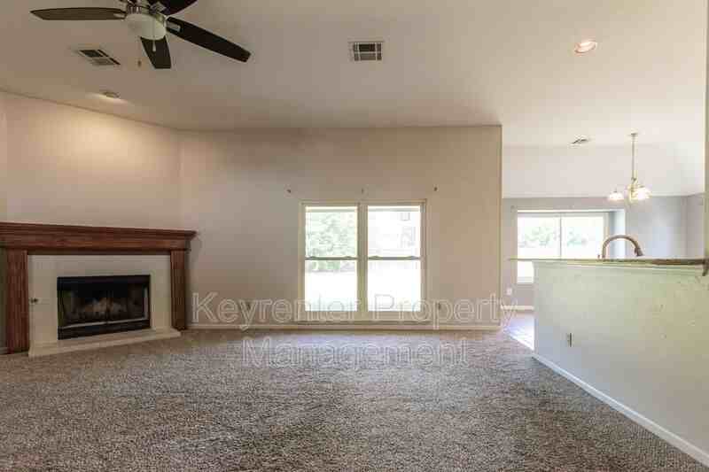 6625 Nw 135th St - Photo 3 of 20
