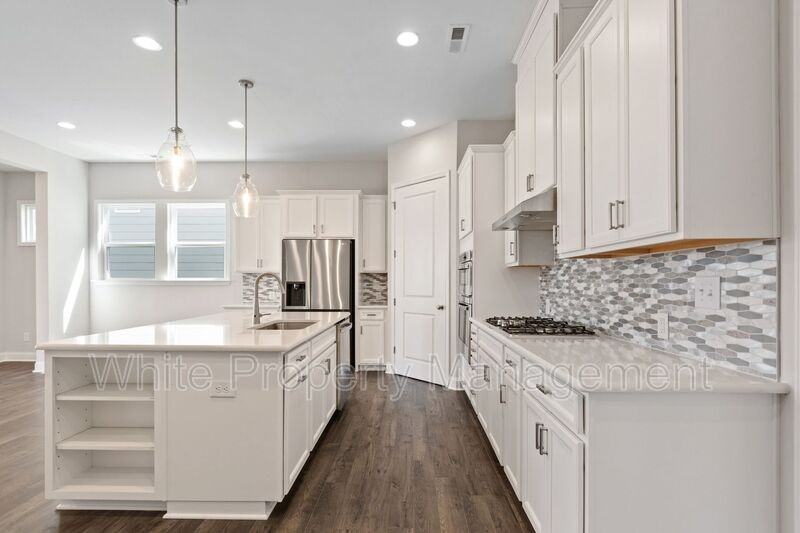 17118 Sand Bank Road - Photo 3 of 37