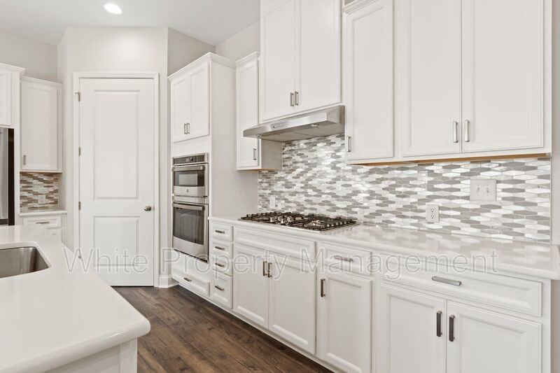 17118 Sand Bank Road - Photo 4 of 37