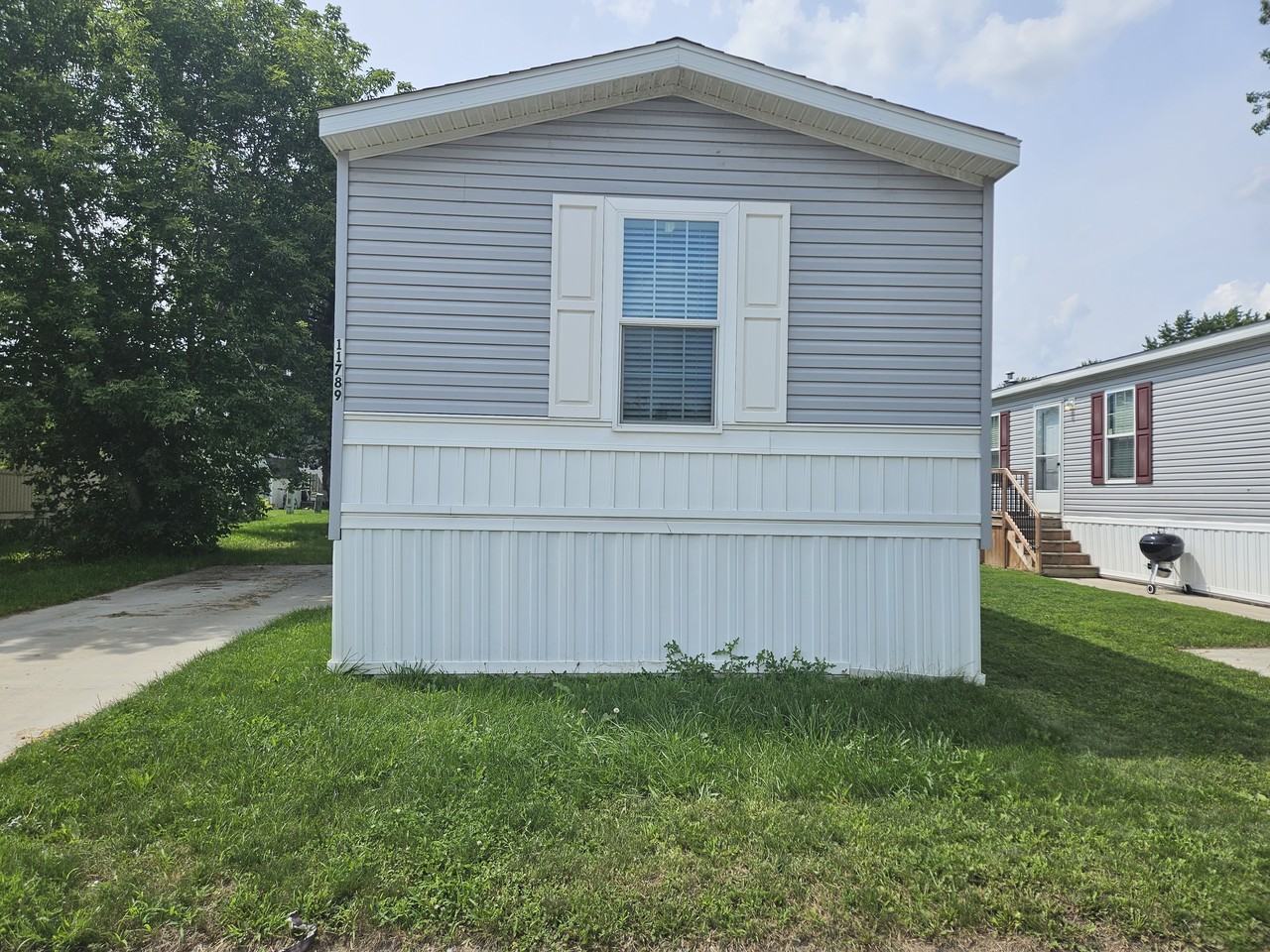 11789 Cascade Cir #77 - Photo 2 of 34