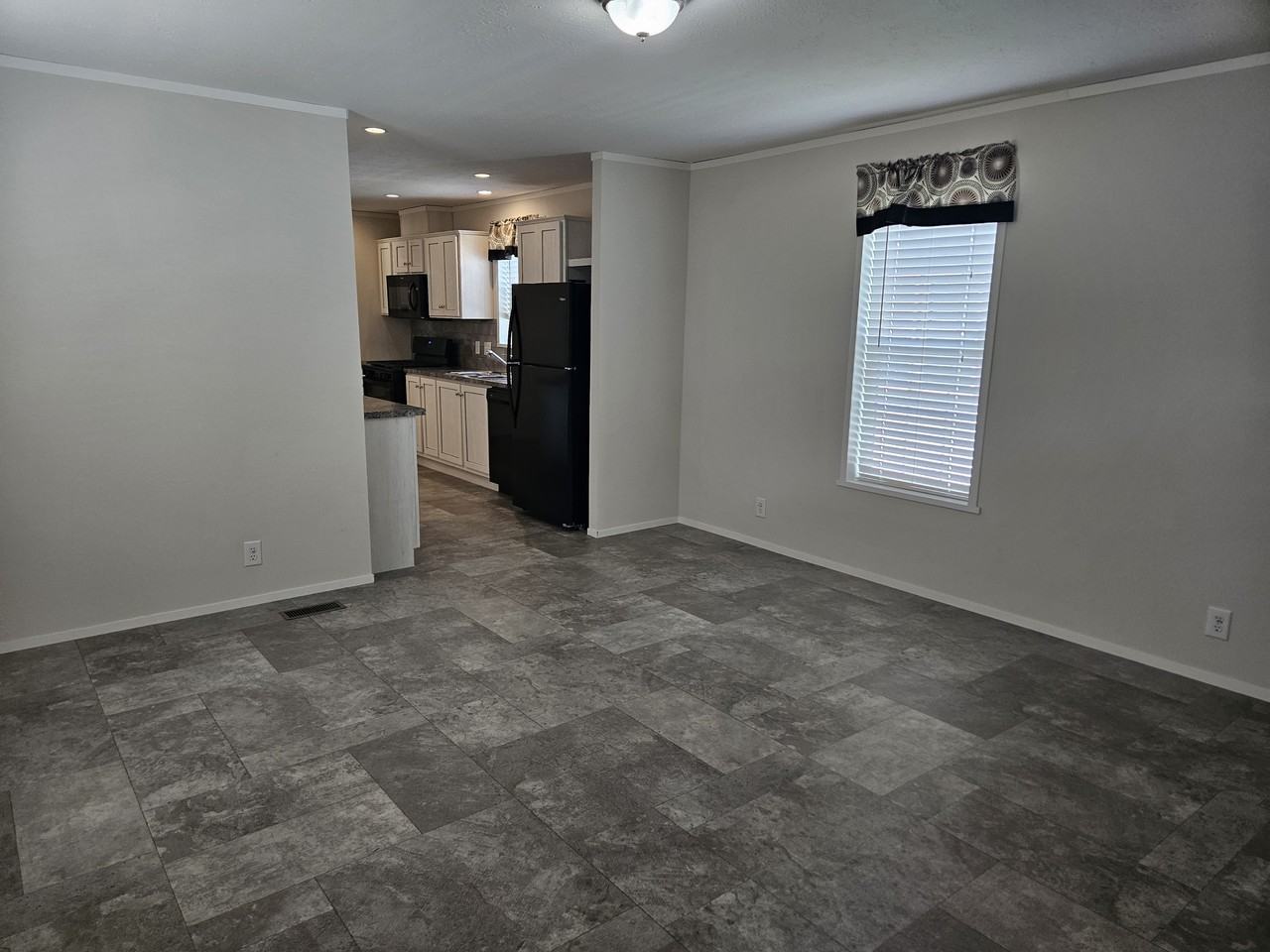 11789 Cascade Cir #77 - Photo 4 of 34