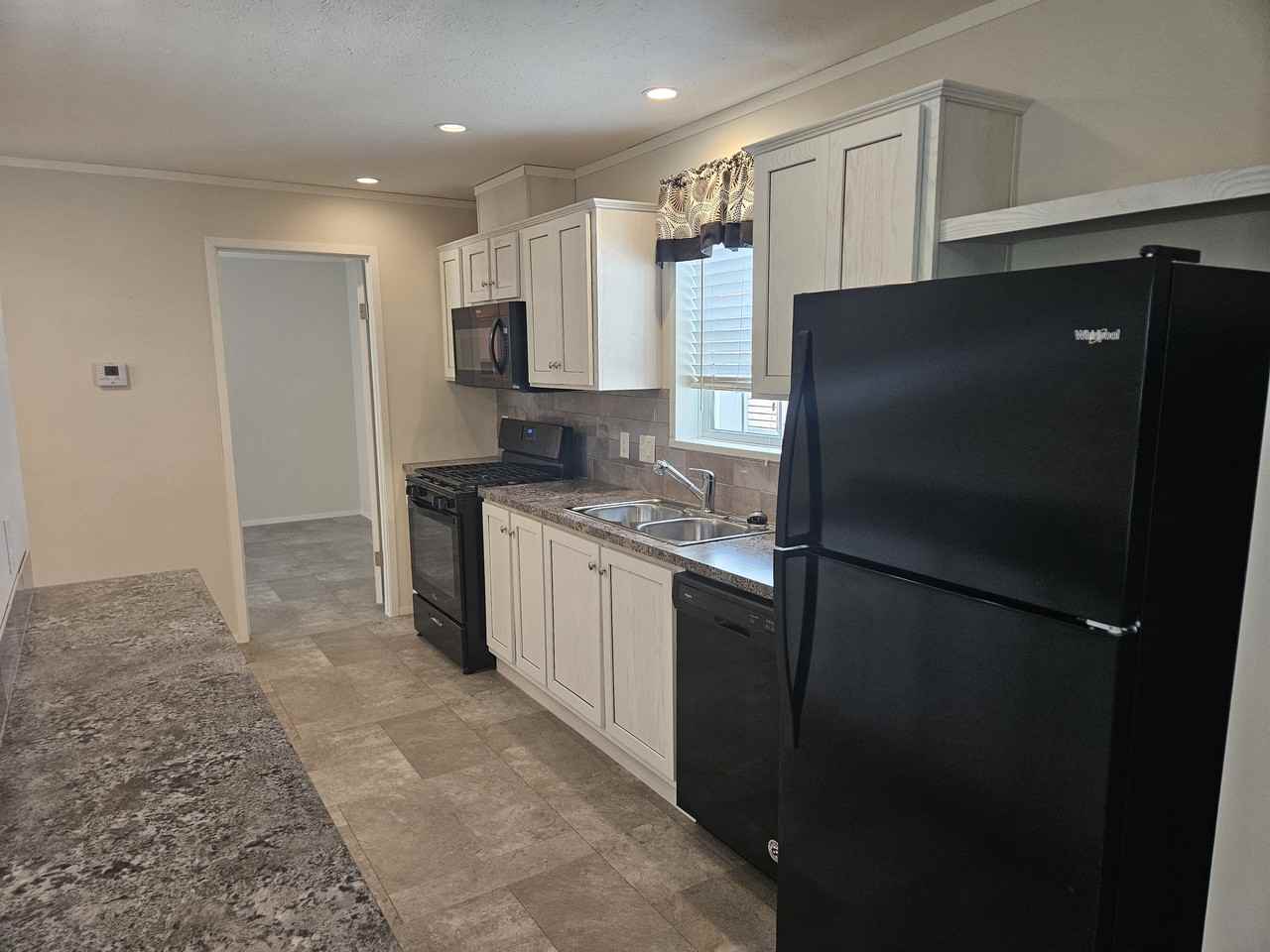 11789 Cascade Cir #77 - Photo 6 of 34