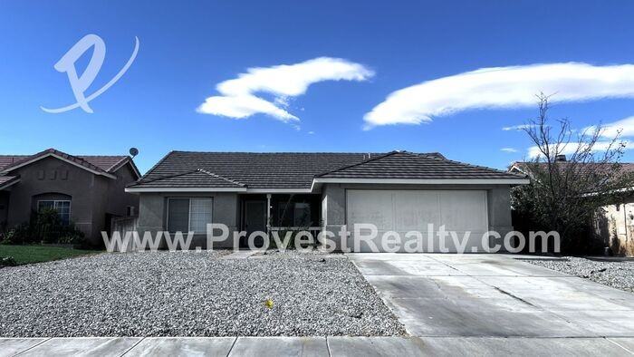 11786 Oxford St - Photo 2 of 19