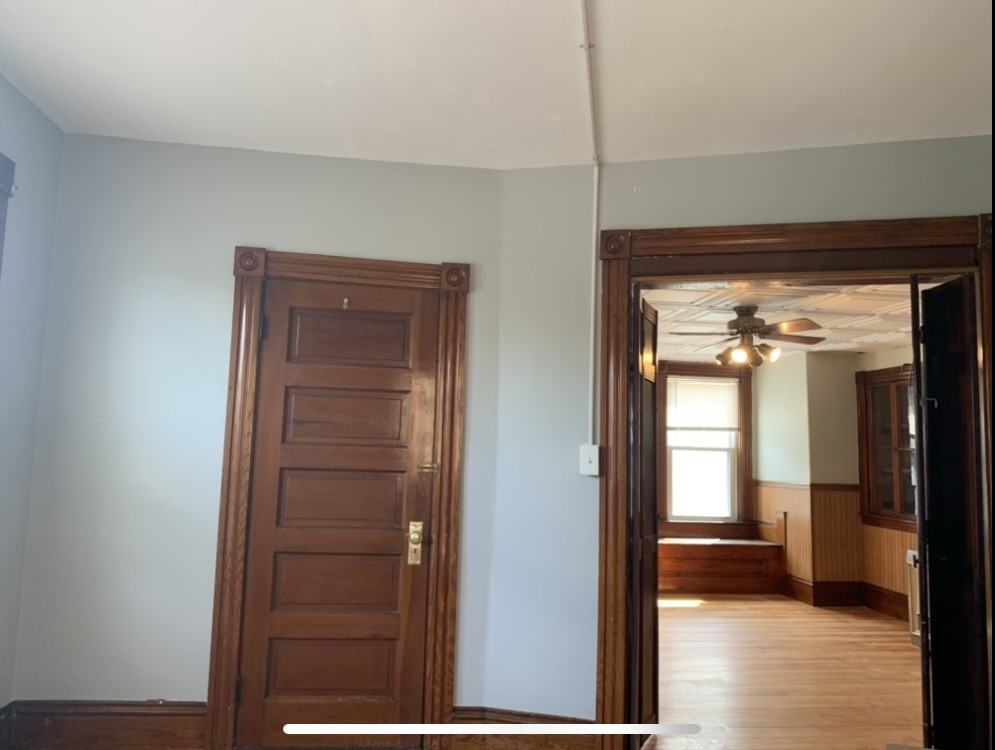 19 W Boylston Dr #2 - Photo 3 of 6