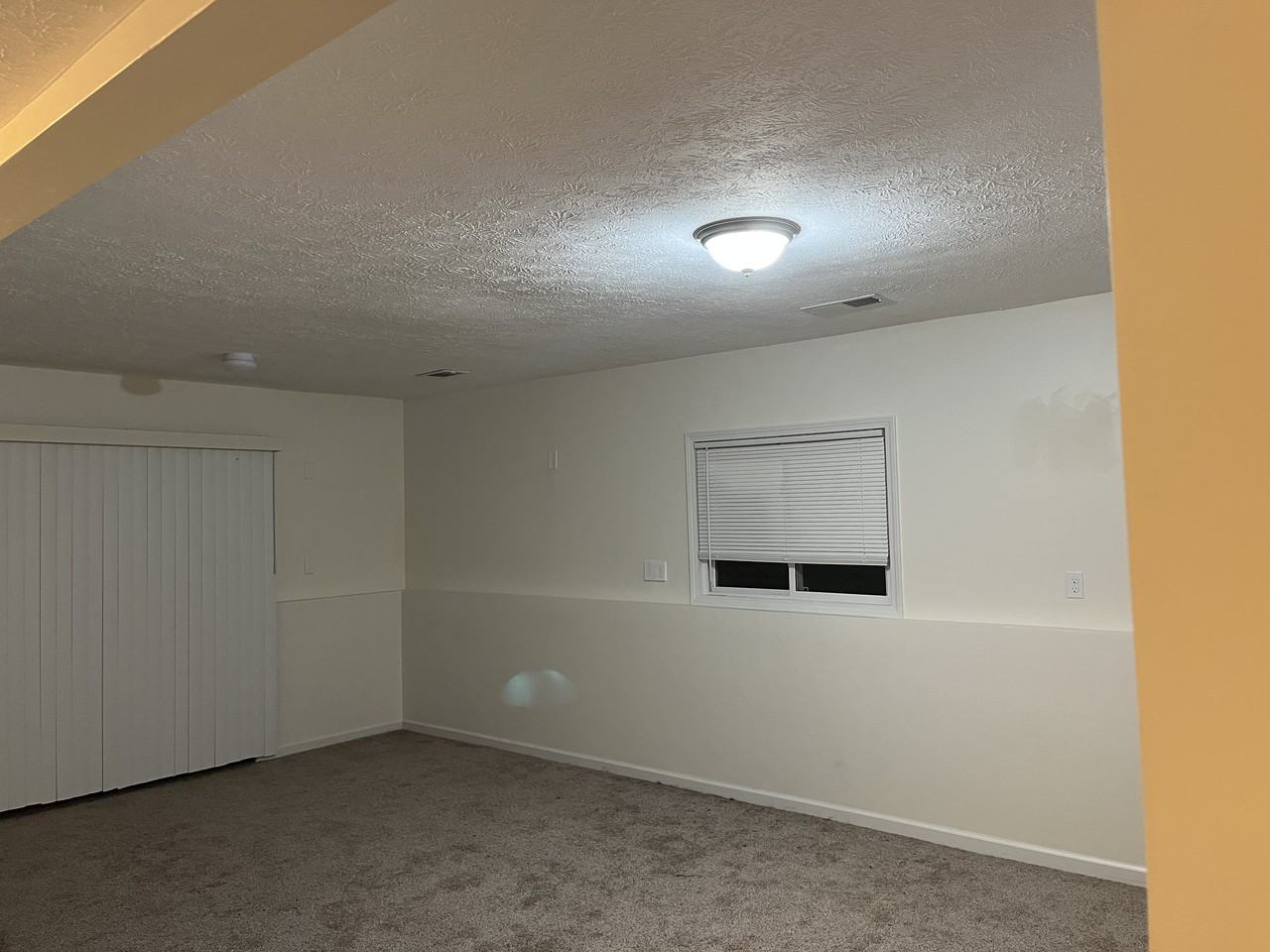 1049 Jason Ave #NA - Photo 3 of 4