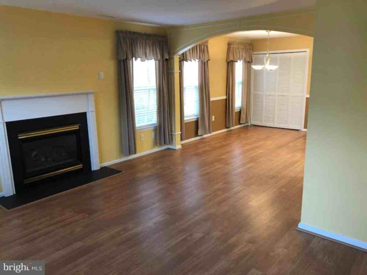 1106 Julian Dr W #307 - Photo 3 of 12