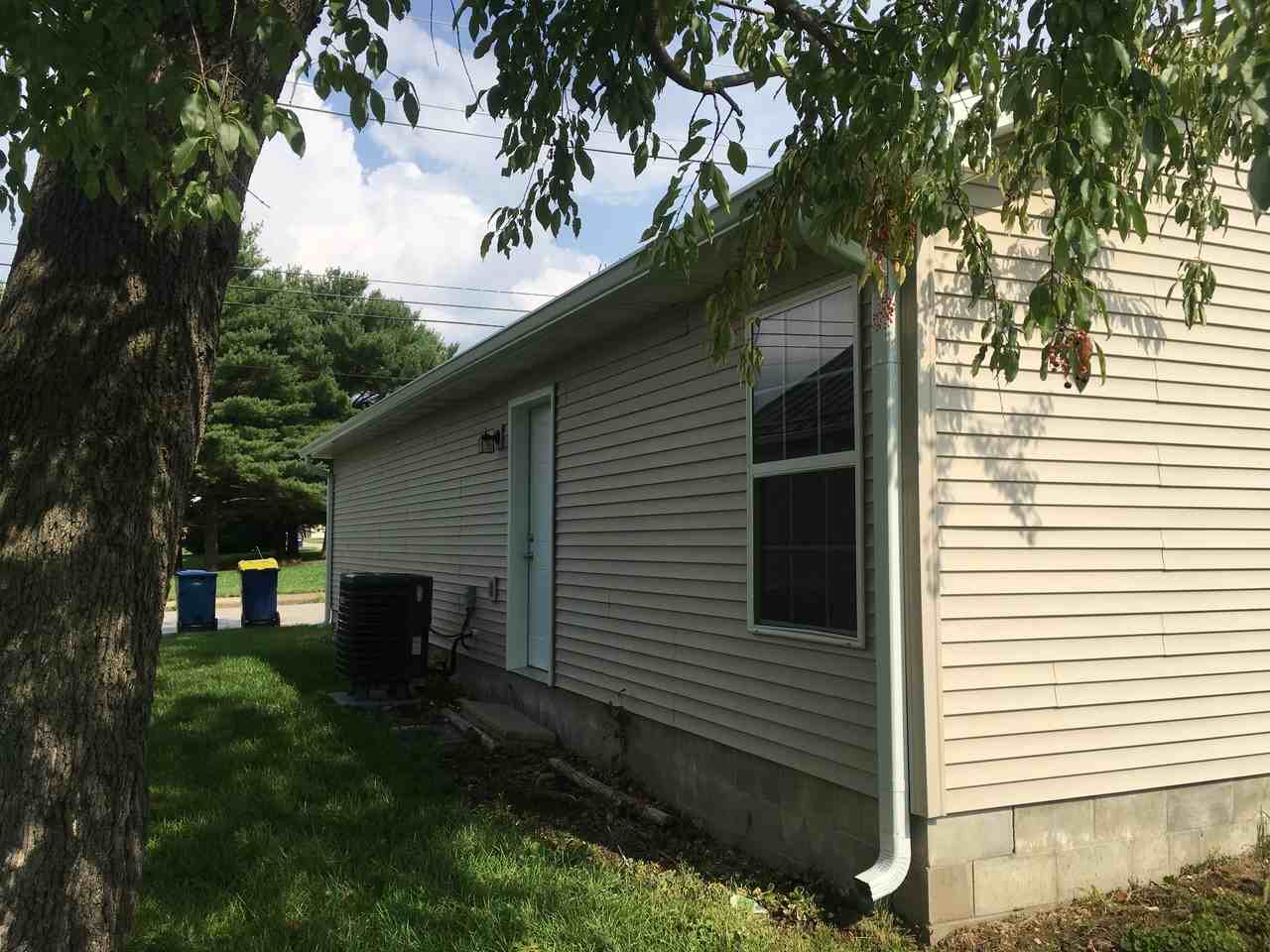 301 W Liberty St #NA - Photo 3 of 19