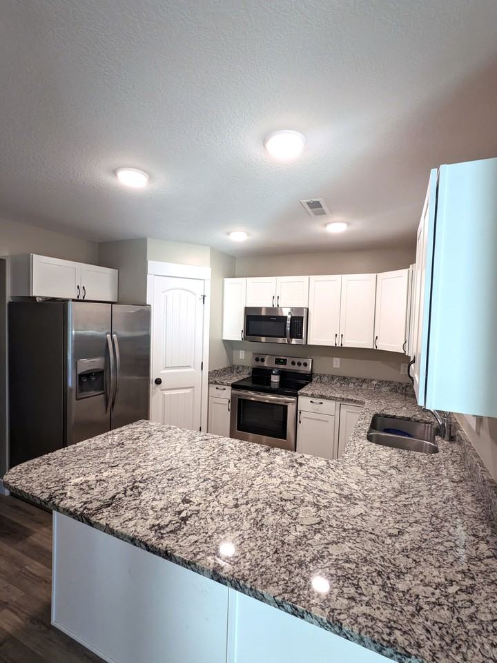 231 S 150 E #0 - Photo 2 of 16