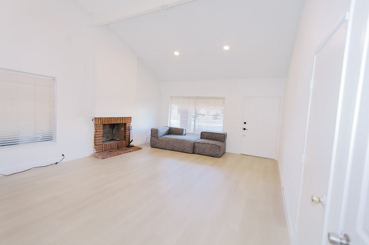 1850 E Woodgate Dr #NA - Photo 2 of 18