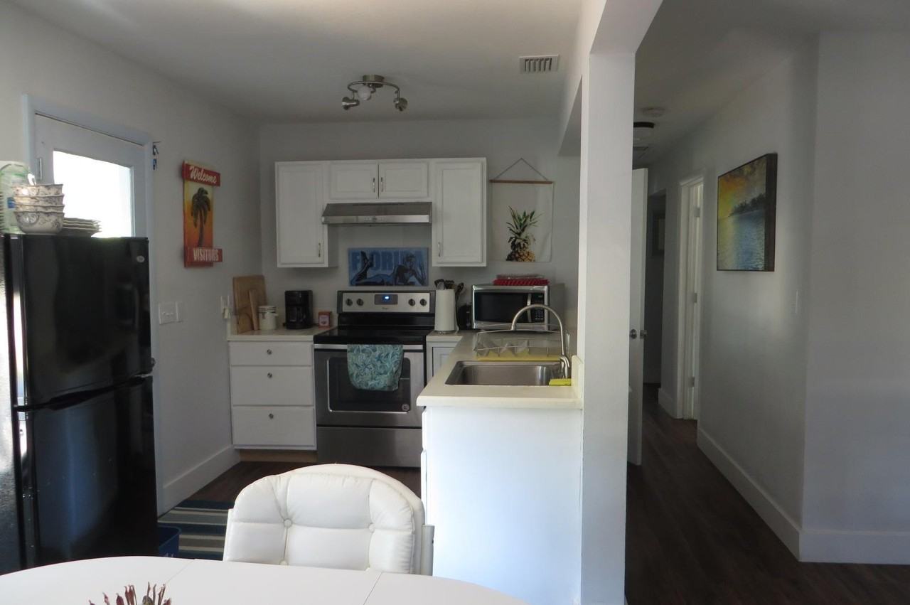 490 S Lime Ave #NA - Photo 3 of 15