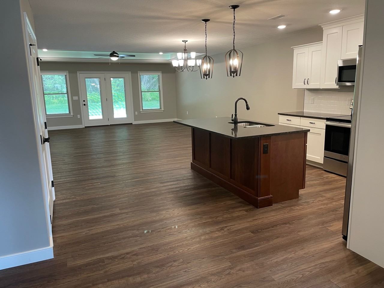 1185 E Bentley Cir #NA - Photo 2 of 9