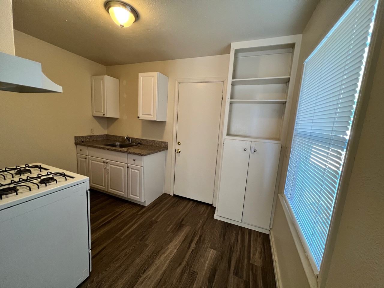 1018 Market St #1-1018 - Photo 2 of 5