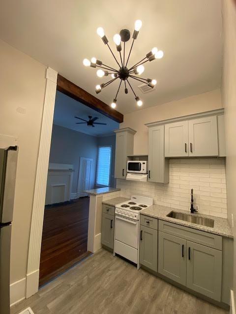 313 W Hall St #B - Photo 3 of 11