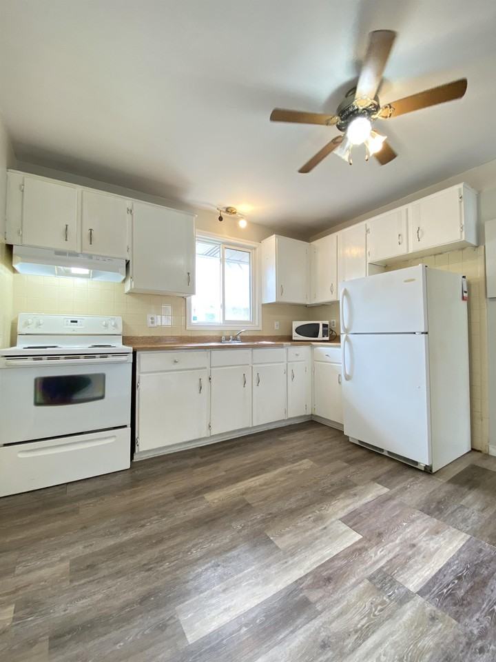 4 2-4 Leonard Ave #2 - Photo 2 of 14