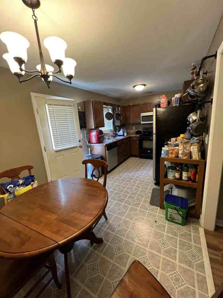 115 Eagle Dr #1 - Photo 3 of 22