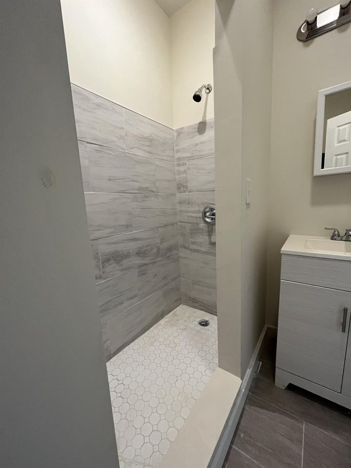 110 110 Lark Street-1 #1 - Photo 3 of 8