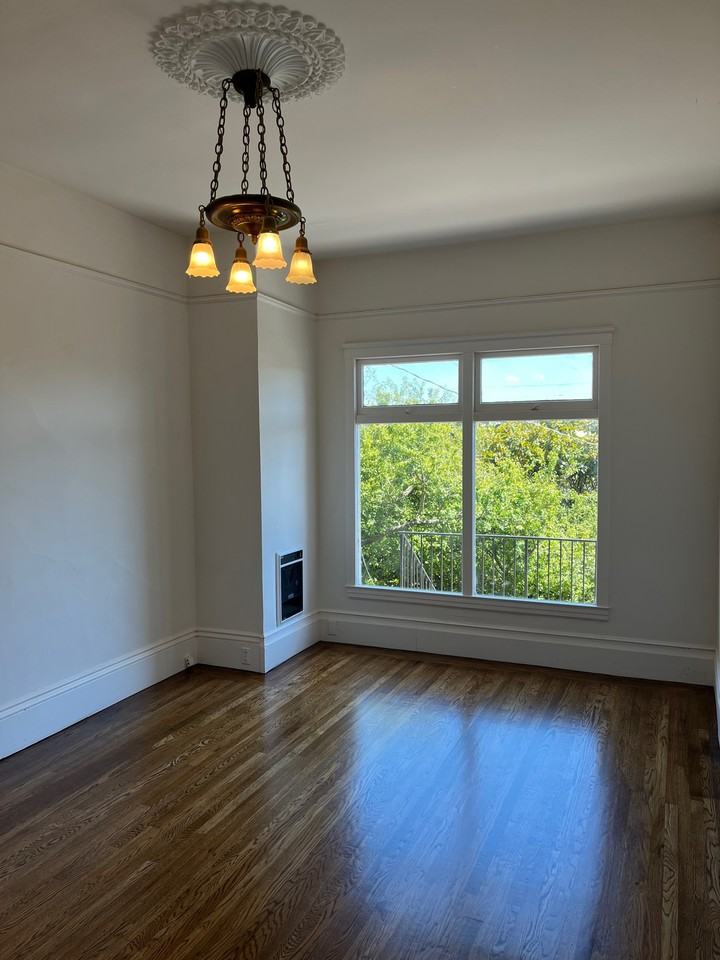 486 Chenery Street - Photo 3 of 11