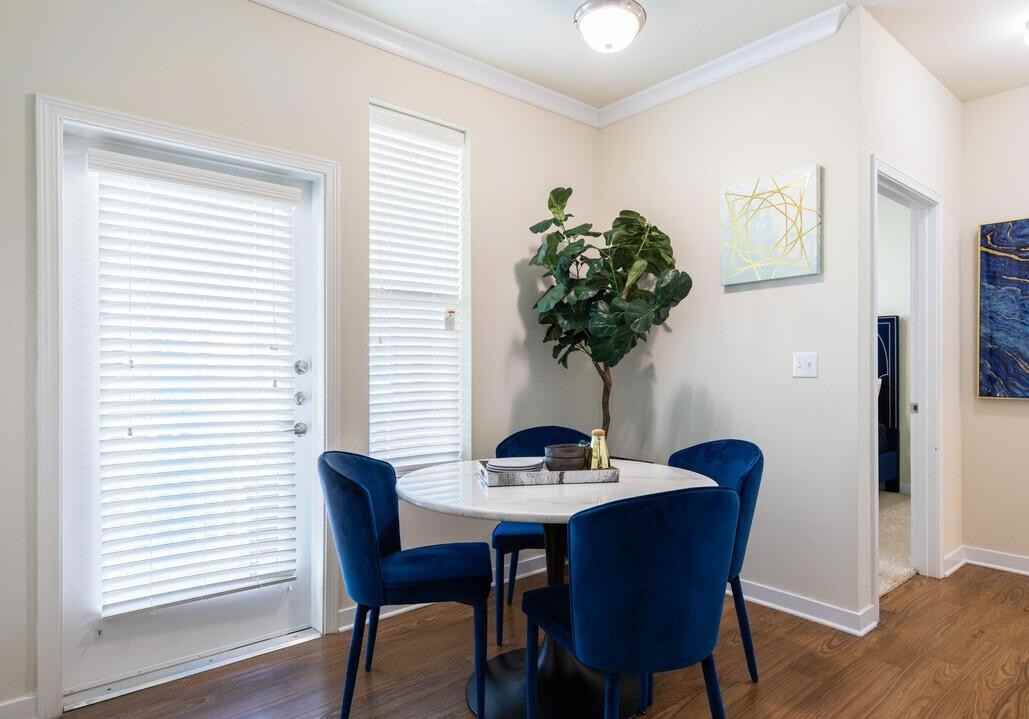 2004 Sierra Commons Rd - Photo 4 of 35